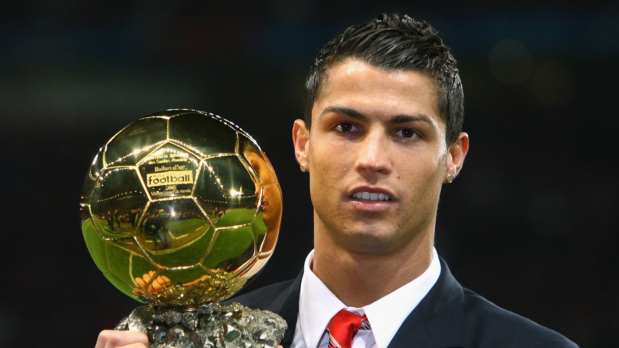 莱奥完成自我救赎，尼斯战术压制爱尔兰，一场胜利的双重启示